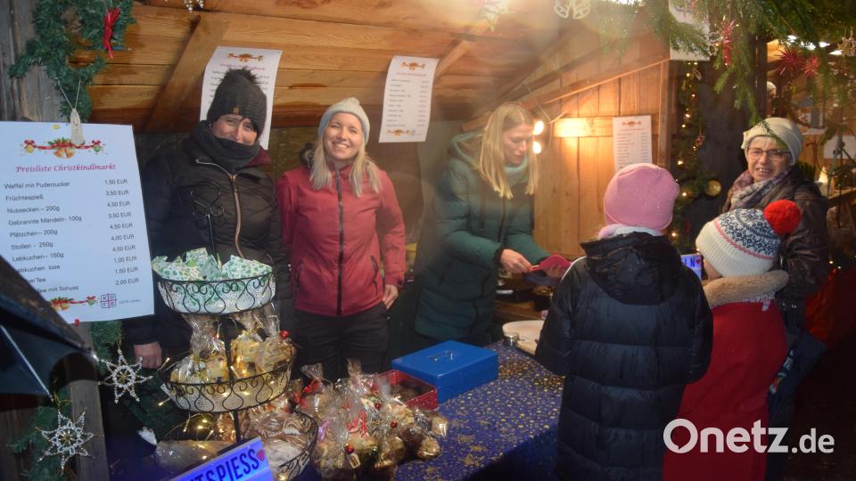 Leckeres für den Gaumen gibt es beim Christkindlmarkt in Letzau. Bild: fz