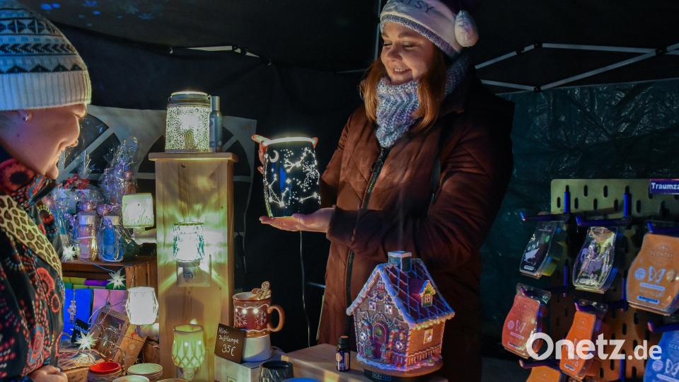 Handwerkliches und Deko-Artikel gab es beim Raigeringer Winterzauber zu kaufen. Bild: Stephan Huber