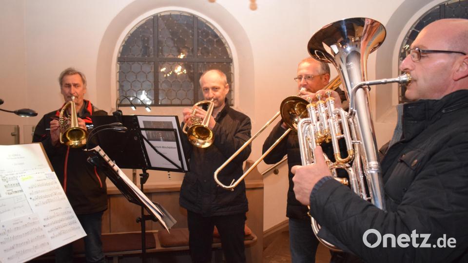 D&#039;Querbläser aus Krummennaab zaubern mit ihren Instrumenten eine festliche Stimmung in die St.. Anna Kirche. Bild: bnr