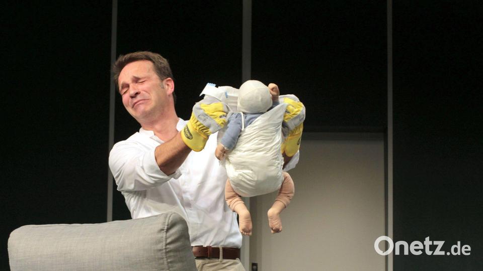 Puh, da hat einer mit dem kleinen Zwerg in "Drei Männer und ein Baby" ganz schön zu kämpfen. Bild: Dietrich Dettmann