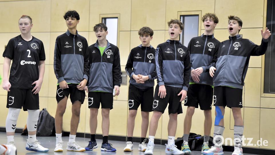 Auch die Ersatzspieler gingen im Spiel gegen den TB Weiden voll emotional mit. Bild: Hubert Ziegler
