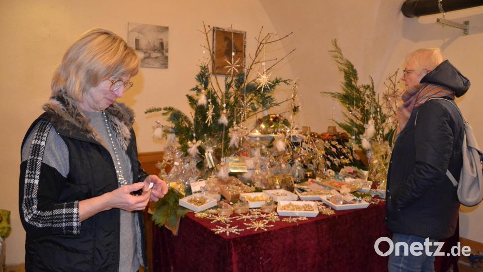 Welche Sterne sollen an den Christbaum? Bild: gi