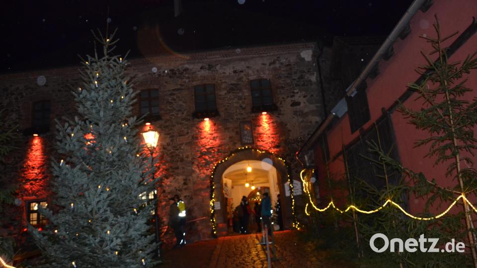 Der Schlossaufgang im romantischen Licht. Bild: gi