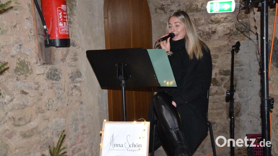 Auch Sängerin Anna Schön kam bei den Besuchern gut an. Bild: gi