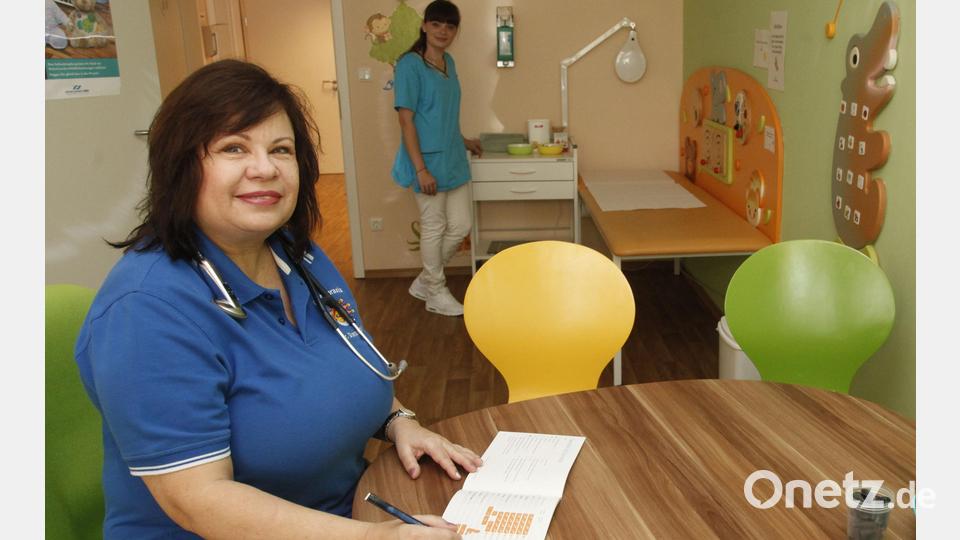 Ein Blick in die Kinderarztpraxis von Dr. Diana Boudova in der Vorstadt 16: Der Standort bleibt auch nach dem Personalwechsel. Organisatorisch wird die Praxis allerdings in das Gesundheitszentrum Ostoberpfalz integriert. Bild: Hirsch