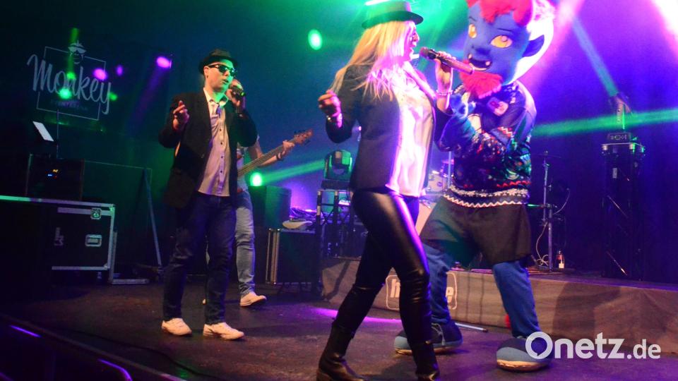 "Highline" und das "Deiferl" der Blue Devils. Bild: Kunz