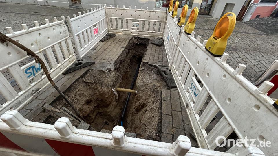 Wegen eines Wasserrohrbruchs ist die Rosenberger Straße in der Altstadt einige Tage gesperrt. Bild: Andreas Royer