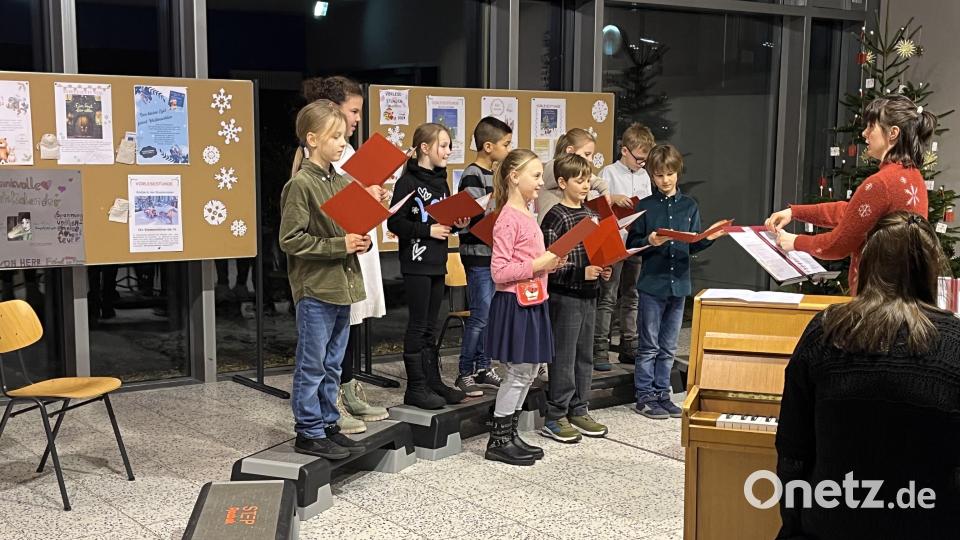 Auch der Kinderchor Neusorg unter der Leitung von Julia Daubner beteiligte sich. Bild: exa