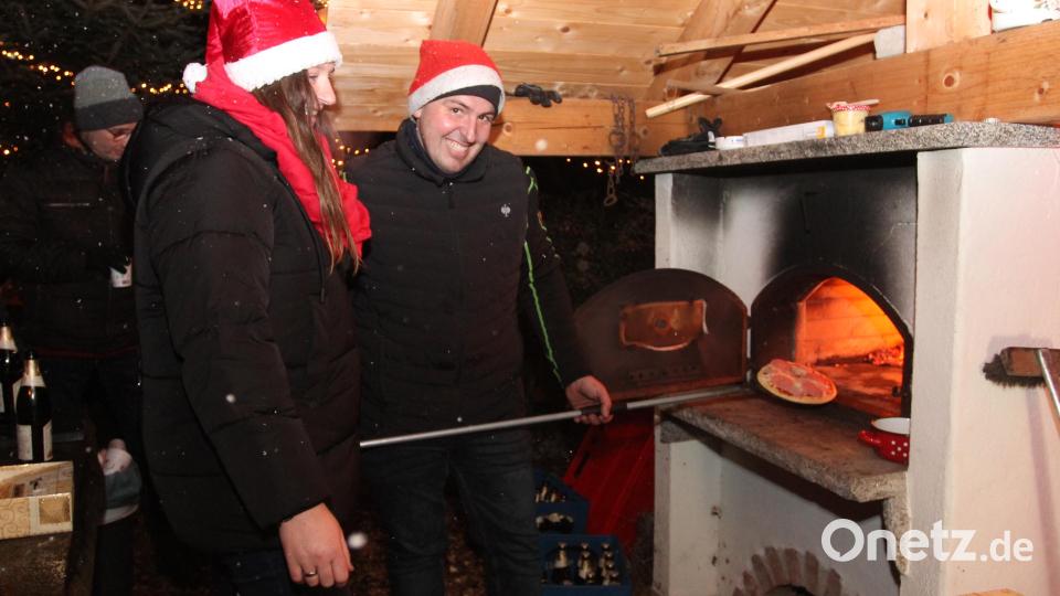 An den Flammkuchen- und Pizzaöfen gibt es viel zu tun. Bild: pi