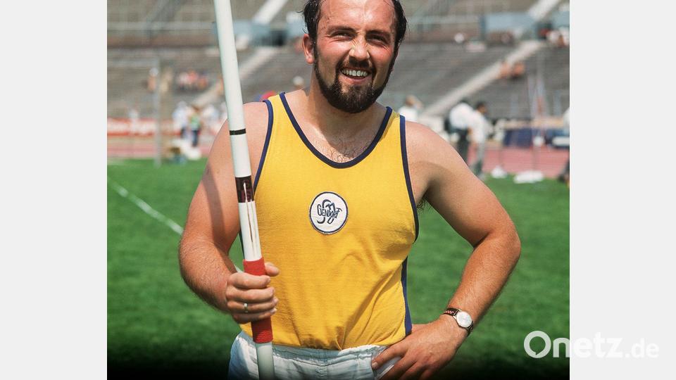 Der größte Erfolg von Klaus Wolfermann war 1972 der Olympiasieg in München. Archivbild: Roland Witschel/dpa