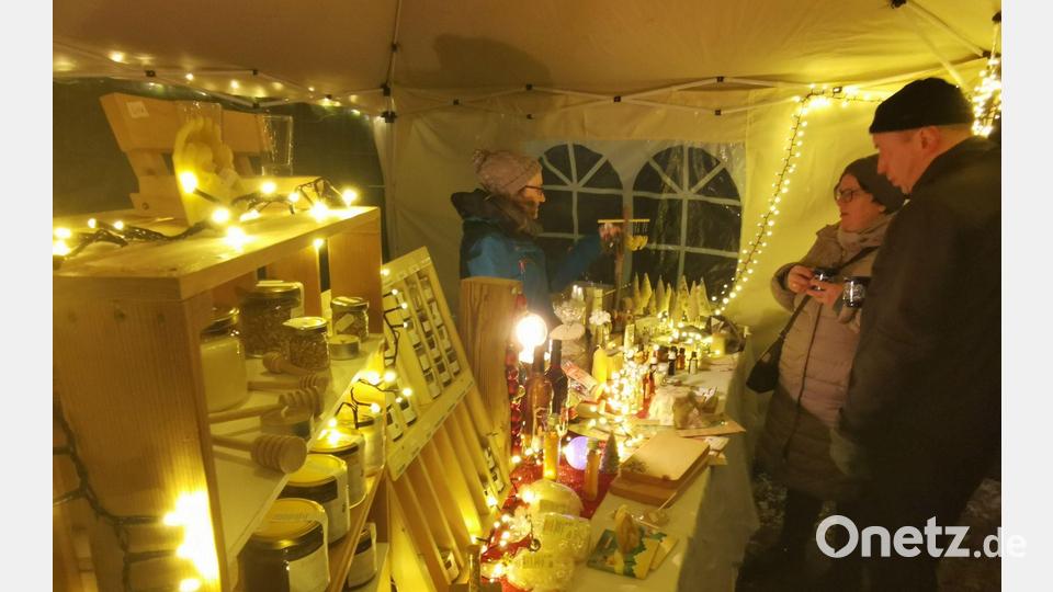 Bei Hobby-Imkerin Manuela Witt gibt es Met und weitere Bienenprodukte. Bild: gz