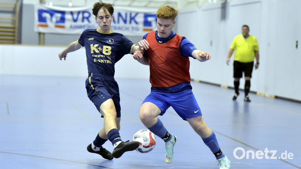 Szenen aus dem U19-Hallen-Cup in Vilseck. Bild: Hubert Ziegler