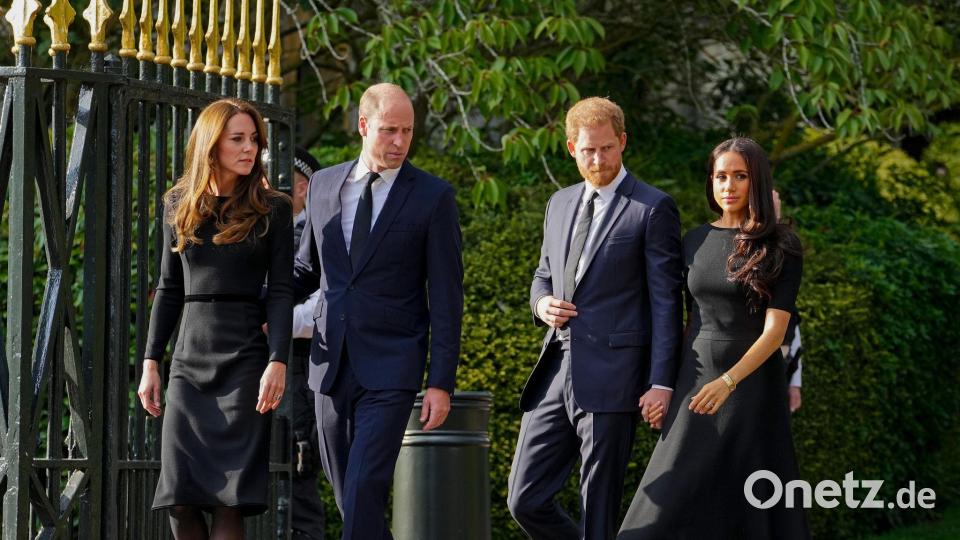 Galten einst als Traum-Quartett: Kate und William mit Harry und Meghan. (Archivbild) Bild: Martin Meissner/AP/dpa