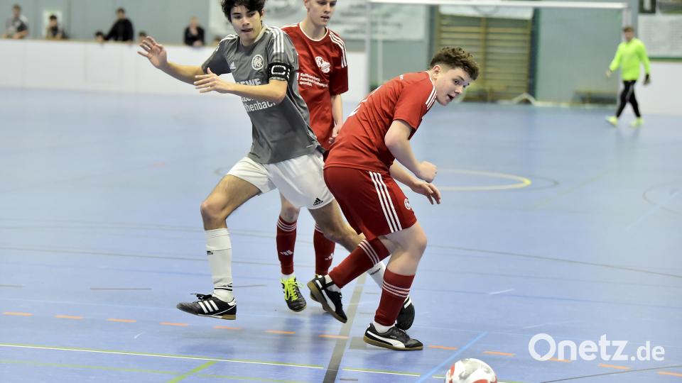 Szenen aus dem U19-Hallen-Cup in Vilseck. Bild: Hubert Ziegler