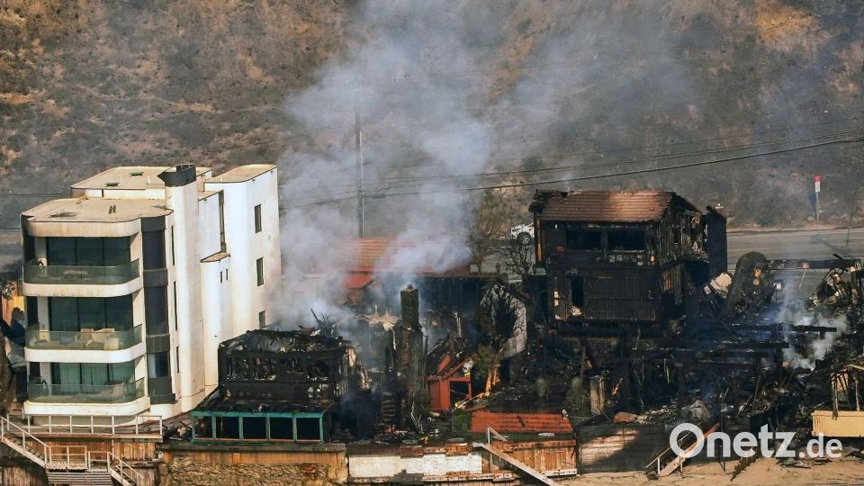 Viele Anwohner haben alles in den Flammen verloren. Bild: Mark J. Terrill/AP/dpa