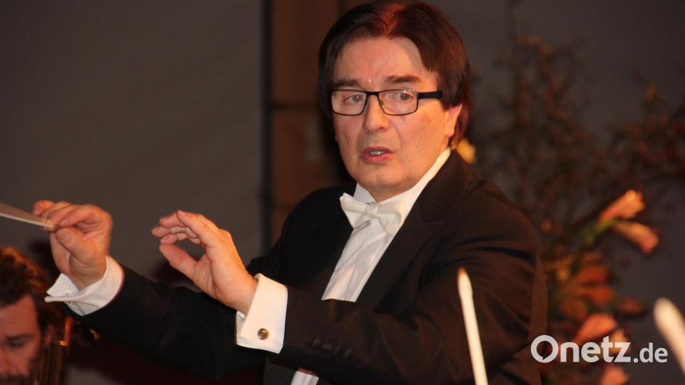 Chefdirigent Manfred Müssauer. Bild: kro