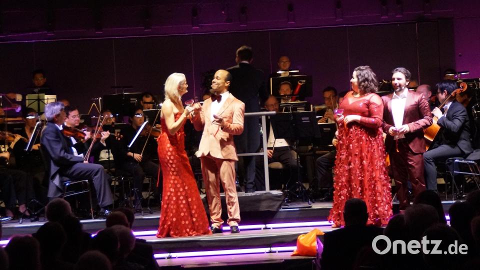 Gesche Geier, Daniel Ochoa, Esther Baar und Jeffrey Nardone (von links) interpretieren die Arien mit starken Stimmen Bild: wel