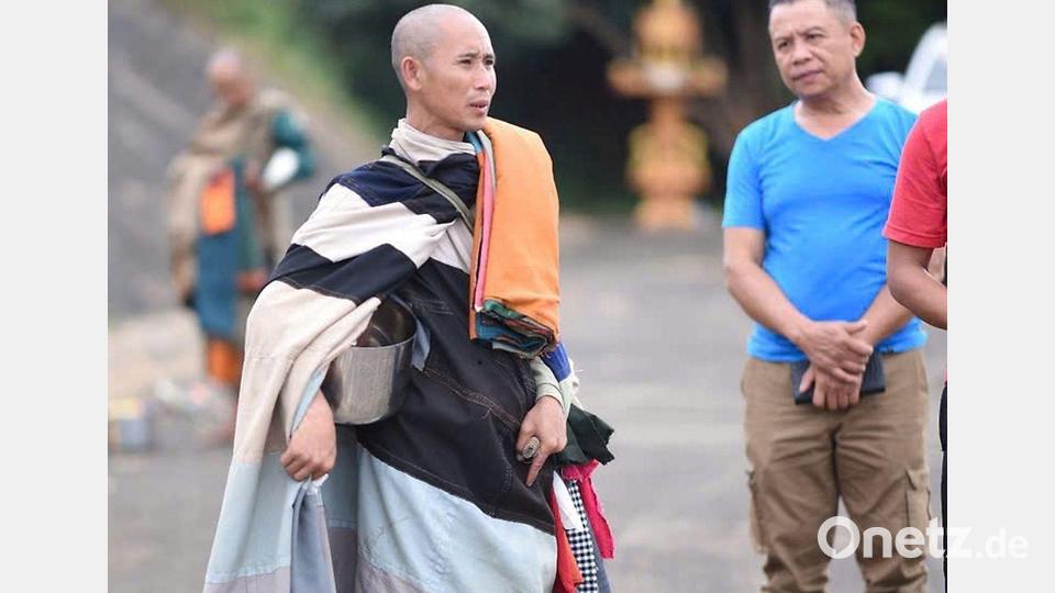 Der Mönch Thich Minh Tue ist barfuß von Vietnam unterwegs nach Indien. Bild: Nguyen Thai Tam/privat/dpa