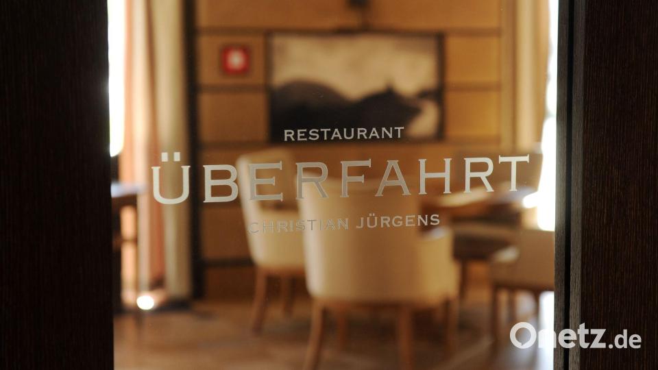 Jahrelang kochte Jürgens im Restaurant „Überfahrt“ am Tegernsee. (Archivbild) Bild: picture alliance / dpa