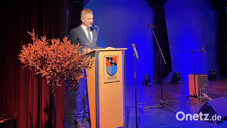 Der Ursensollener Bürgermeister Albert Geitner ruft dazu auf, mit Optimismus ins Jahr 2025 zu gehen. Bild: Anita Findling
