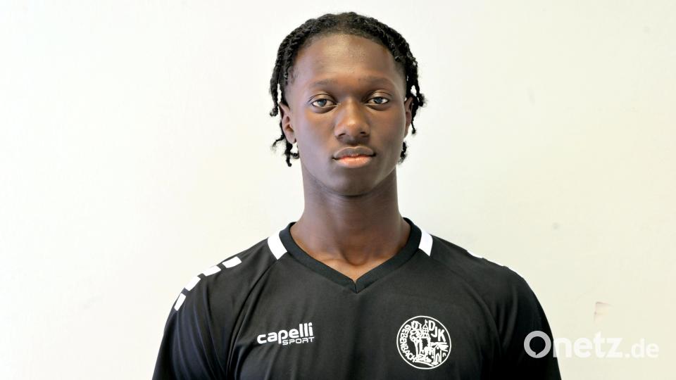 Aaron Owusu traf im Test gegen den SV Schwandorf-Ettmannsdorf doppelt für die DJK Gebenbach. Bild: Hubert Ziegler
