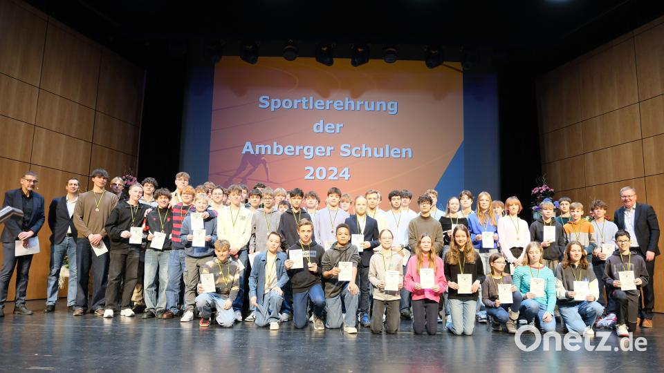 Die geehrten Sportlerinnen und Sportler des Gregor-Mendel-Gymnasiums. Bild: gsp