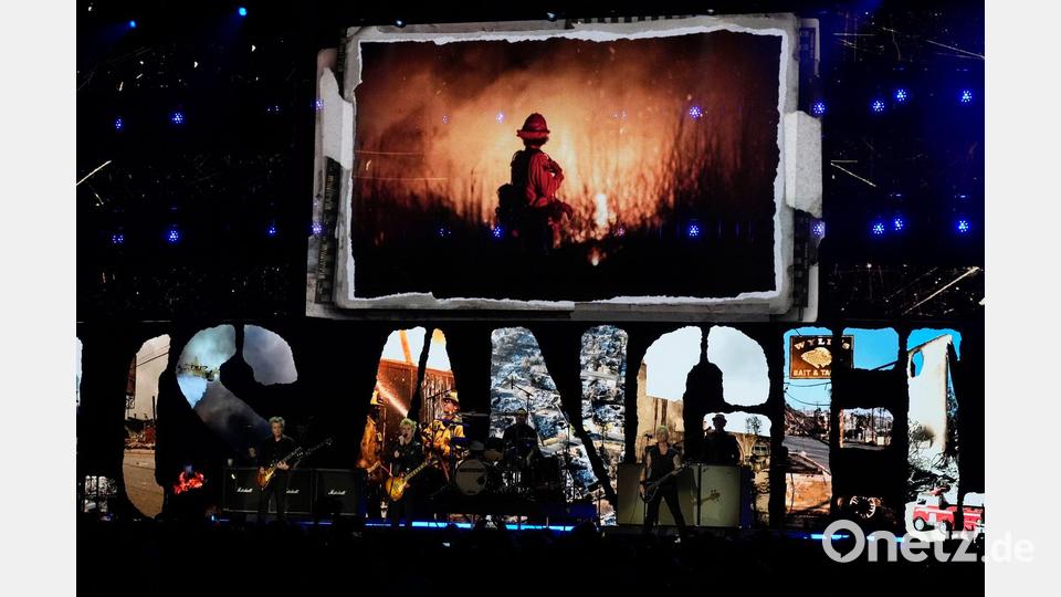 Die Einnahmen von dem Konzert sollen den Opfern der Feuerkatastrophe zukommen. Bild: Chris Pizzello/Invision/AP/dpa