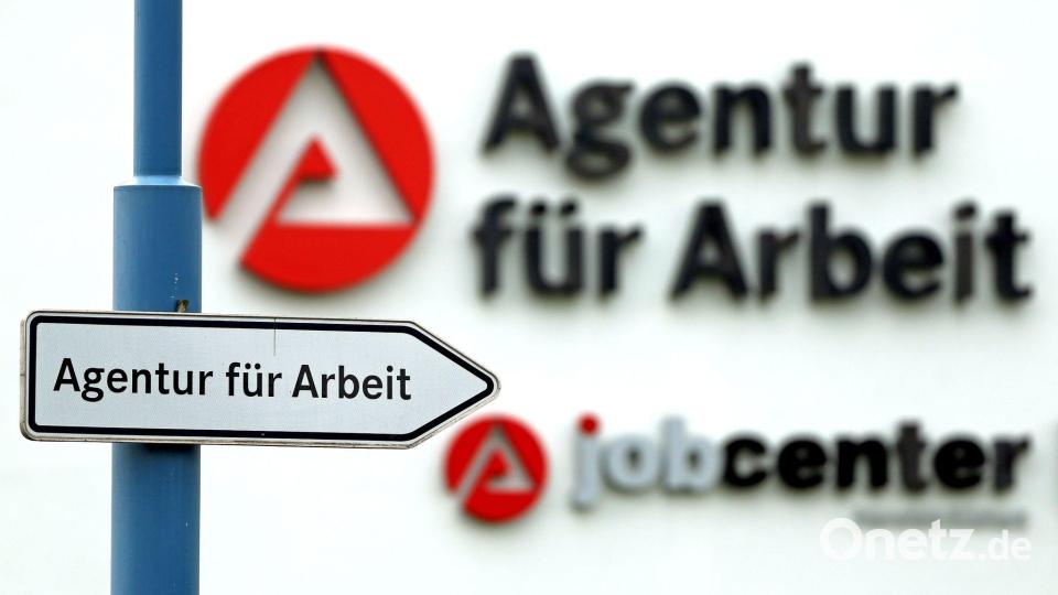 Die von der Arbeitsagentur Weiden veröffentlichen Arbeitslosenzahlen liegen über denen des Vormonats und des Vorjahres. Bild: Jan Woitas/dpa