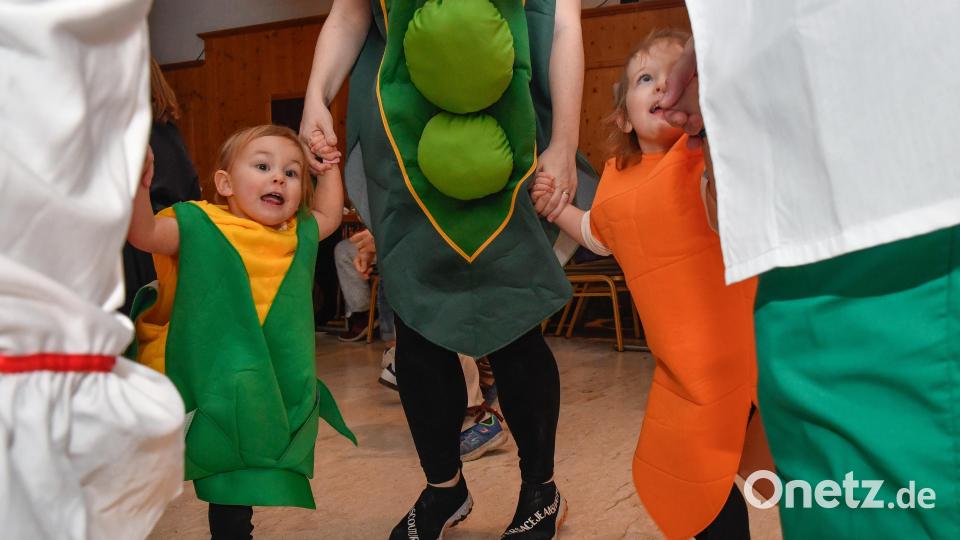 Top Stimmung beim Kinderfasching der FG Knappnesia Sulzbach-Rosenberg im Wagner-Saal Großenfalz. Bild: Petra Hartl