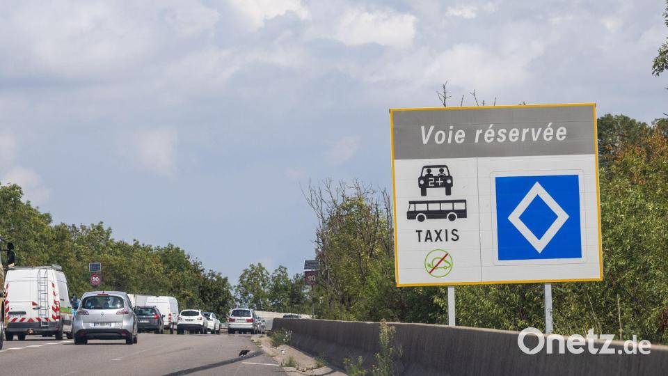 Wie bald in Paris gibt es eine sogenannte Umweltspur bereits unter anderem in Straßburg und Lyon (Archivbild). Bild: Philipp von Ditfurth/dpa