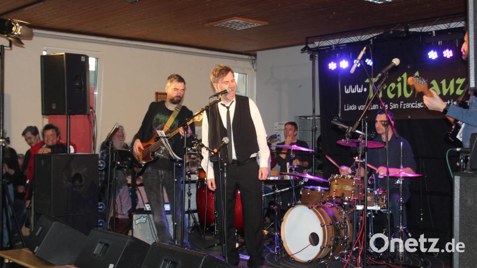 Für die die &quot;Bourbon Blues Band&quot; war es praktisch ein Heimspiel. Bild: stg