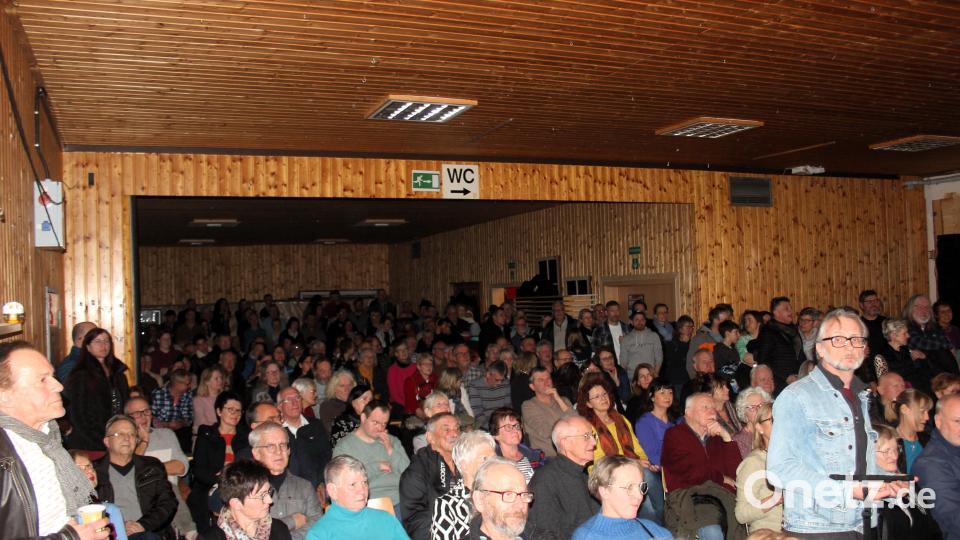 Die Halle des SC Eschenbach platzte aus allen Nähten Bild: stg