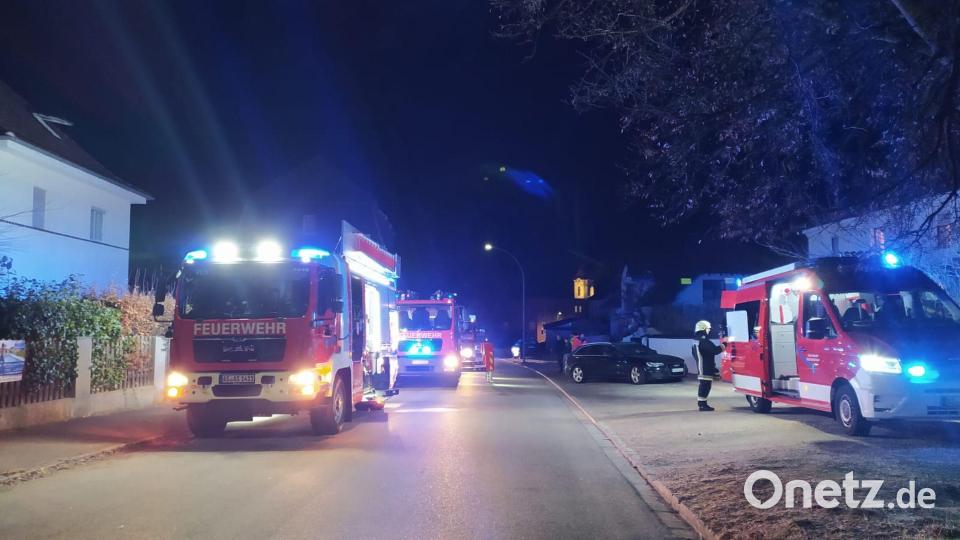 Die Feuerwehren Hirschau und Schnaittenbach waren mit fünf Fahrzeugen vor Ort. Bild: FFW Schnaittenbach