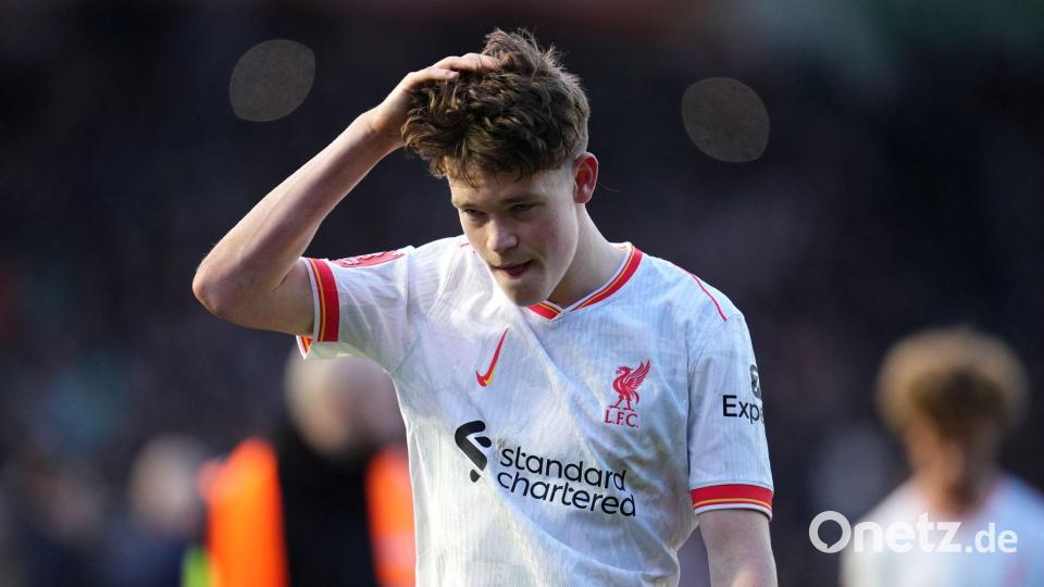 Da kann man sich nur an den Kopf fassen: Liverpool verliert beim Zweitliga-Letzten. Bild: Adam Davy/PA Wire/dpa