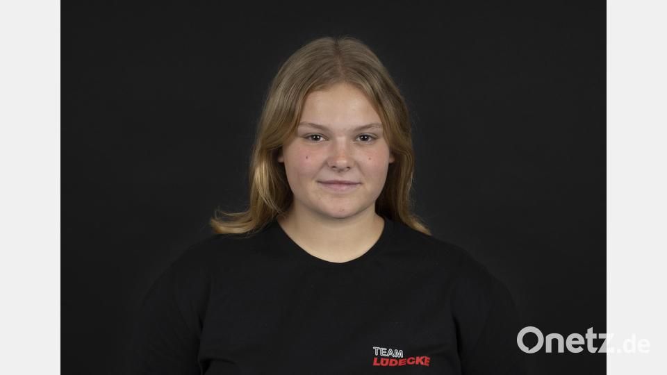Leonie Wächter, Auszubildende der Amberger Firma Lüdecke GmbH, wirbt als Ausbildungsscout für die duale Ausbildung. Bild: Lüdecke GmbH