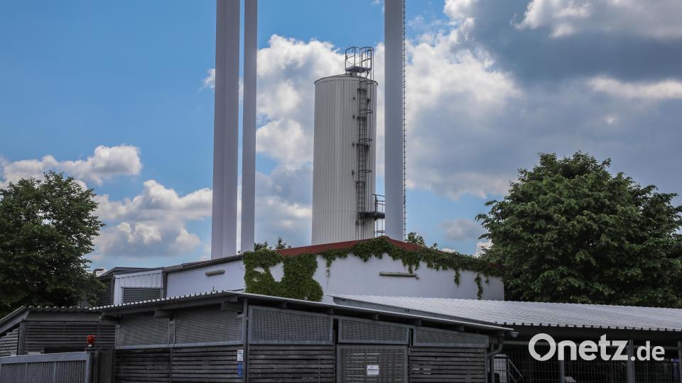 In der Dekan-Hirtreiter-Straße haben die Amberger Stadtwerke einst für die Bebauung auf dem Gelände der ehemaligen Pond-Barracks ein zentrales Blockheizkraftwerk gebaut. Ein Beispiel für dezentrale Wärmeversorgung. Bild: Wolfgang Steinbacher