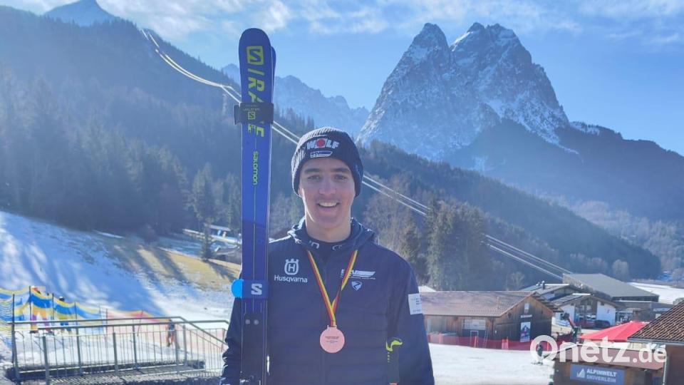 Raphael Wittmann trägt stolz seine Bronze-Medaille. Bild: Wittmann/exb