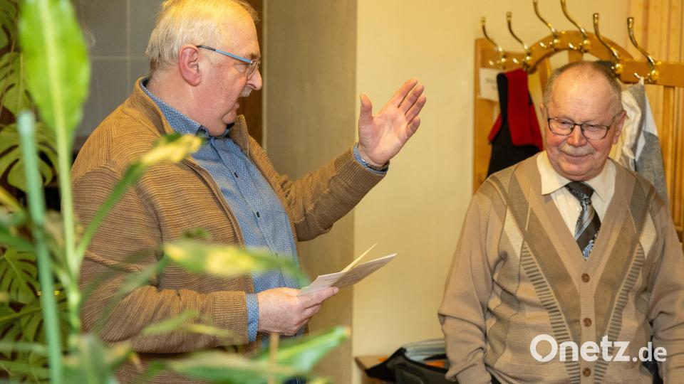Hans Walter, Herbert Putzer, Hessenreuth, Kastl bei Kemnath, Kinderkrebshilfe, Max Schwärzer, Pressath, Robert Steinkohl, Spendenübergabe, Troglau, Waldweihnacht Bild: Roland Wellenhoefer