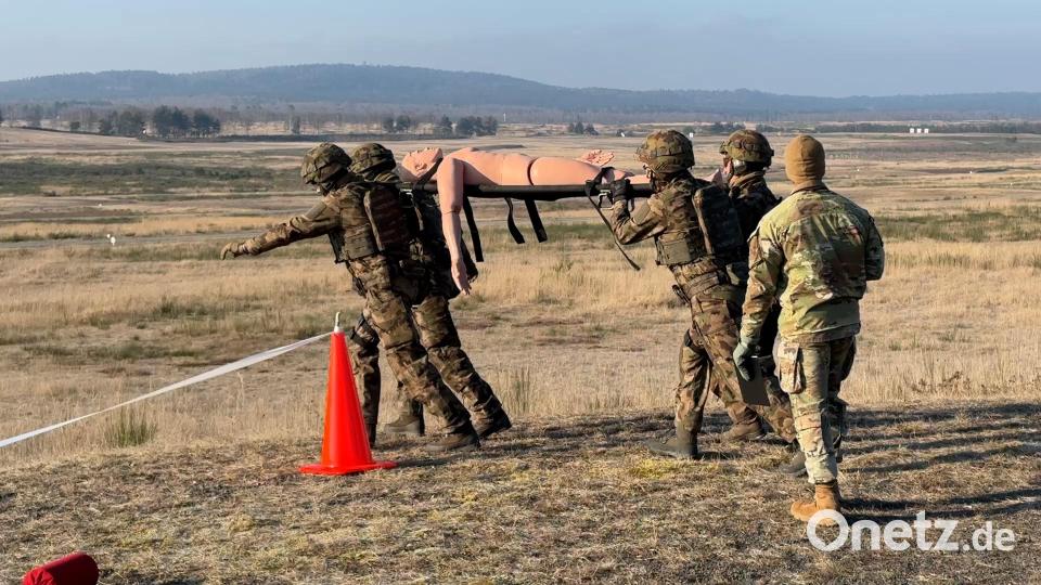 Bei dem Verwundeten handelte es sich selbstverständlich nur um eine Attrappe. Bild: Nils Ganzmann