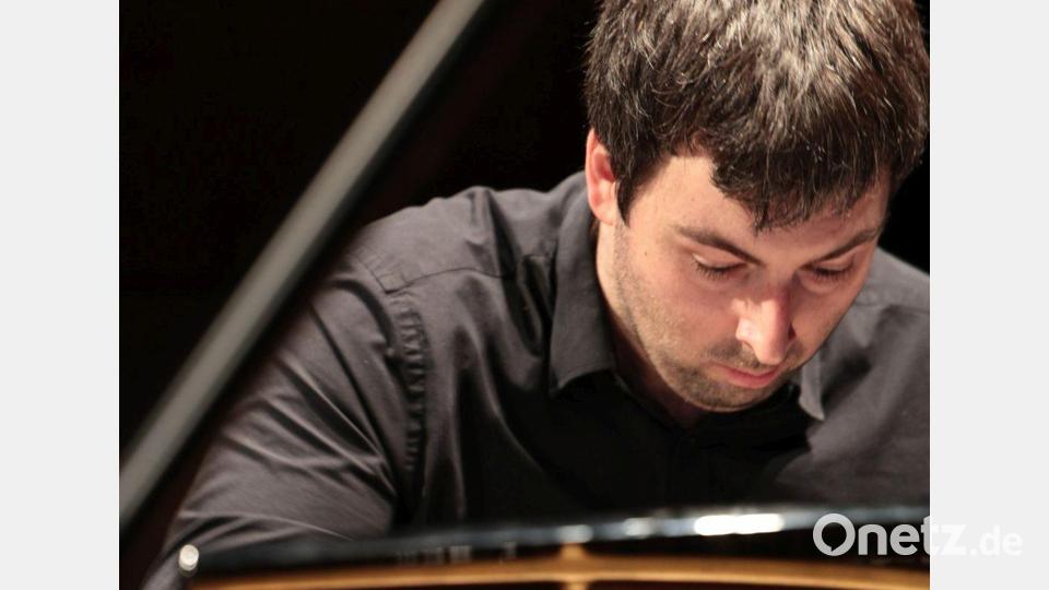 Professor Yannick Van de Velde. Bild: Sabin Tambrea/exb