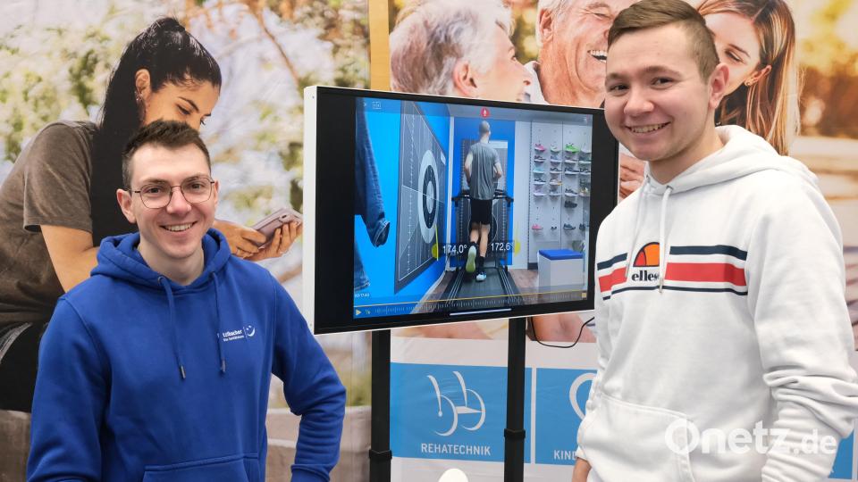 Hightech am Stand der Firma Betzlbacher: Der Laufstil wird über das Laufband auf den Monitor übertragen. Bild: Hirsch