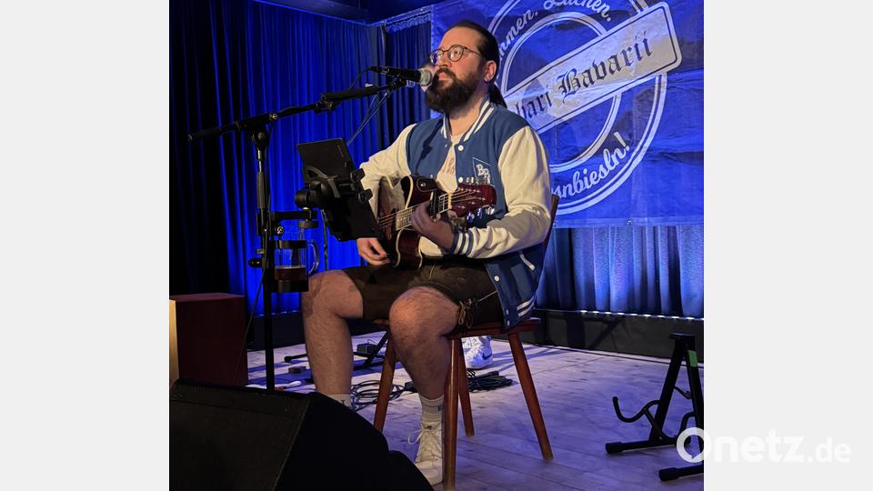 „Ihr hört heute Lieder von uns, die werdet ihr so so schnell nicht mehr hören“ verspricht Christian „Weiti“ Witt einen ganz besonderen Abend. Bild: mgo