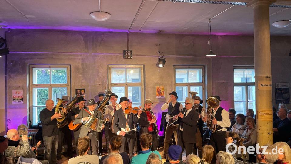 Im Seidel-Saal ging es noch halbwegs gesittet und musikalisch fehlerlos zu. Bild: ge