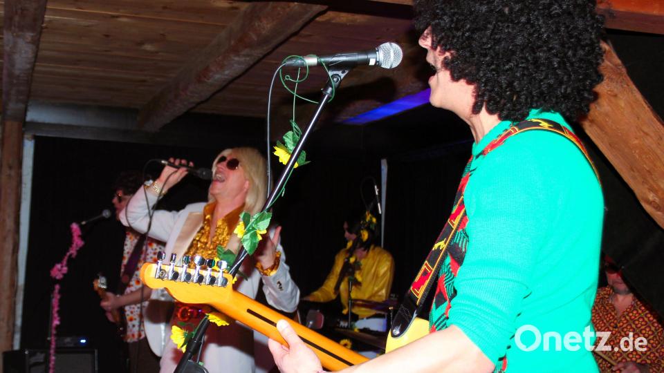 Die &quot;Golden Glitter Band&quot; in Aktion. Bild: stg