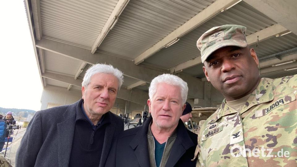 Oberst Kevin Poole macht zur Erinnerung ein Selfie mit den Kommissaren Udo Wachtveitl und Miroslav Nemec. Bild: Kevin Poole