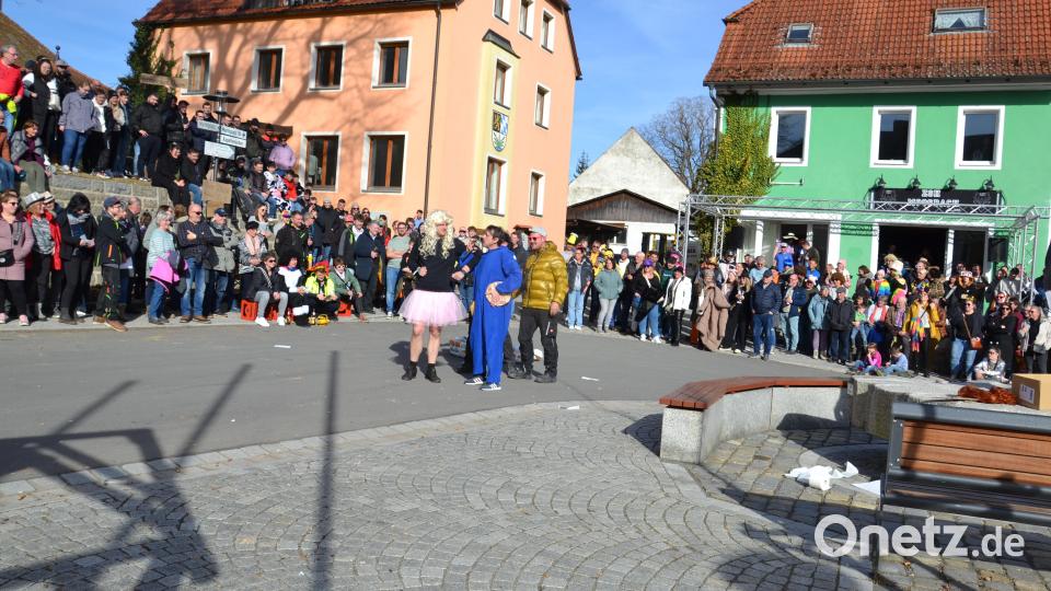 Eine Moosbacher Wandergruppe bestieg den Stückberg bei Eslarn, kam aber wegen Dunkelheit vom Weg ab. Bild: gi