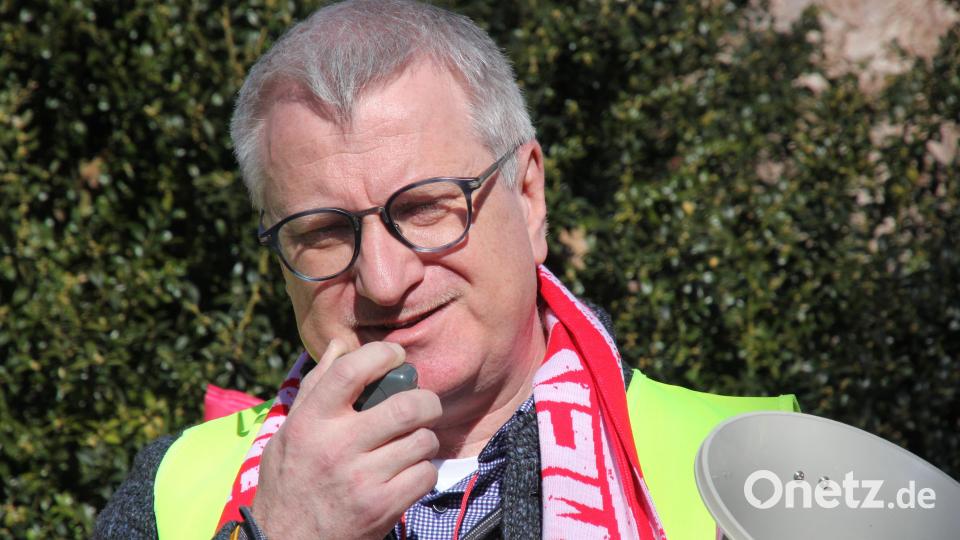 Alexander Gröbner unterstrich die Forderungen der Gewerkschaft Verdi. Bild: kro