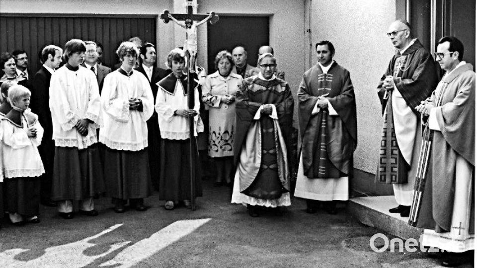 Besuch des Bischofs 1978 Archivbild: Rudolf Nold