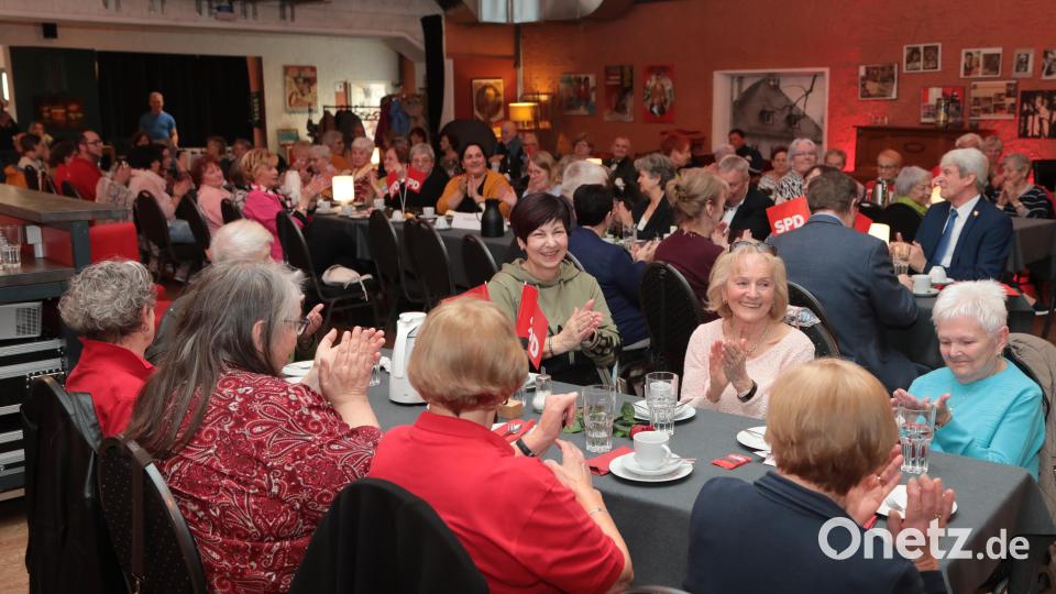 Unter das Publikum der ASF-Veranstaltung zum Internationalen Frauentag mischten sich auch einige Männer. Bild: Wolfgang Steinbacher