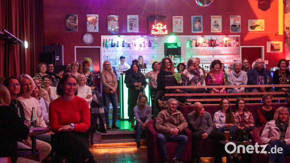 &quot;Rebellinnen&quot; hieß das Konzert mit Sängerin Laura Mann und Oliver Lederer am E-Piano anlässlich des Internationalen Frauentages im Club Lavida. Bild: Wolfgang Steinbacher